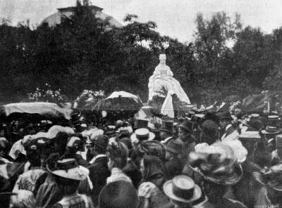 A szegedi Ligeti Mikls ksztette Erzsbet szobor felavatsa 1907. szeptember 29-n. Vasrnapi Ujsg, 1907. oktber 6.