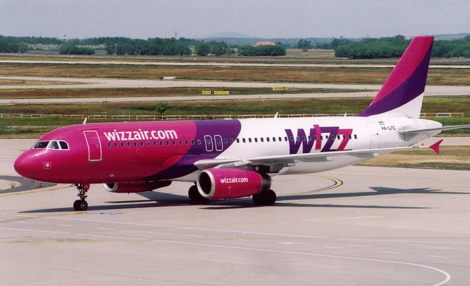 A Wizz Air utasai étlen-szomjan várakoztak Svédországban