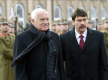Václav Klaus cseh elnök Áder Jánossal (Forrás: KEH)