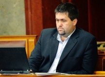Álomállás a magyar parlamentben: Bíró Márk 68 millió forintért hallgat